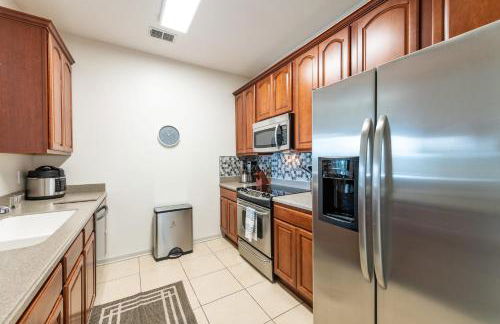 Pool*Top Floor*Forest Views*Balcony*VistaCay - Foto 6