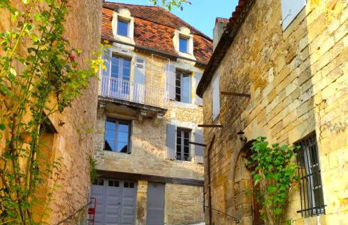LE TERME maison en pierre dans village tous commerces au coeur du Périgord proche Sarlat et rivière Dordogne - Foto 1