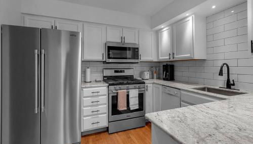Modern Trendy Downtown - Foto 3, stove, dishwasher, pet friendly, toaster, minibar