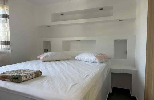 BAZAKOS LUXURY STUDIO KAMPI BEACh - Foto 17