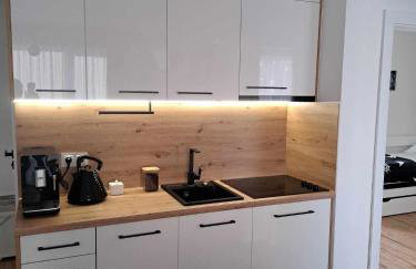 SOLEK, Apartamenty hotelowe i pokoje gościnne ze śniadaniem, przyjazne zwierzętom, wyjątkowe, z widokiem na Jezioro Jamno i w bardzo bliskiej odległości od morza - Foto 46