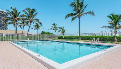 Hutchinson Island BeachFront Heated Pool Balcony Top Floor Amazing View - Foto 2