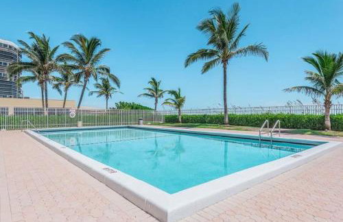 Hutchinson Island BeachFront Heated Pool Balcony Top Floor - Foto 39