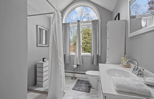 Sea Cliff Charm: 5 Mins to Beach, Firepit - Foto 11