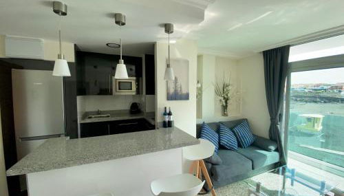 Hermoso Edificio Frente al Mar, a pie de Playa y hermosas vistas - Photo 4