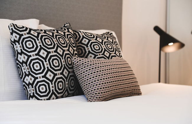 Iconic Kirra Beach Resort - Photo 10