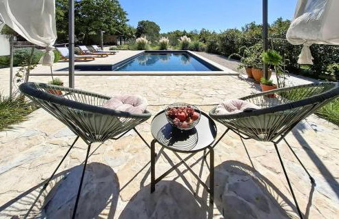 Nice Home In Vrgorac With Wifi - Foto 8