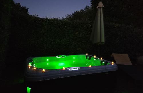 Le SPA d'Adélaïde son jacuzzi privé - Photo 2