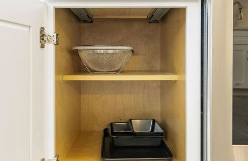 Boston 4BR Home with Parking BBQ Fire - Photo 14