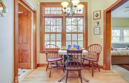 Eau Claire Retreat Close to Campus and Dtwn! - Foto 11