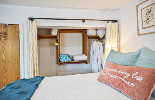 Lakefront Honeymoon Bay Studio Cottage - Foto 11