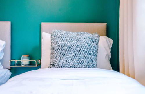 3 Bedroom! 3 Toilets! Contractors and Groups! Free Parking! Driveway! NEW BUILD HOUSE! - Foto 70