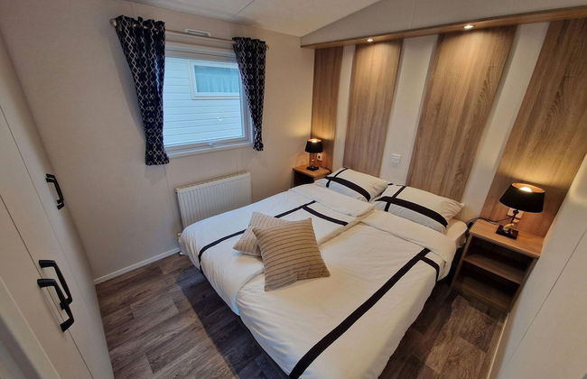 Cozy Chalet With Spacious Garden on a Holiday Park - Foto 3