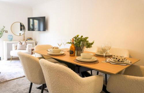 Luxury 3 Bedroom Welsh Valley Retreat With Superfast Wifi - Photo 12