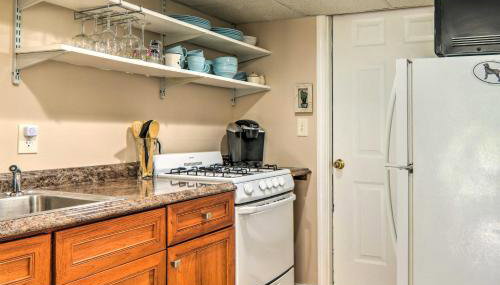 Quaint and Convenient! Cape Cod Apt Near Canal - Foto 2