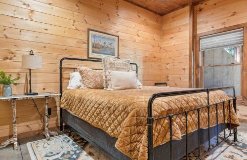 Surreal Views Outdoor Fireplace Pool Table Hot Tub - Foto 25