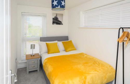 Cosy 5 Bedroom House With Parking - Foto 21