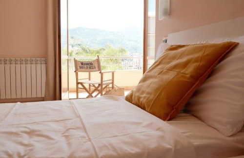 Sun-Filled Apartment, Breathtaking Coastal View, Gioiosa Marea, Limone by Ideal Sicily - Foto 12
