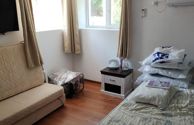 2 Bed Villa - Sleeps 7 - Private Garden - Parking - Photo 2