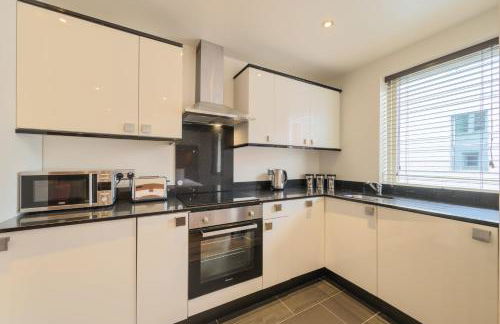 Holyrood Aparthotel - Photo 24