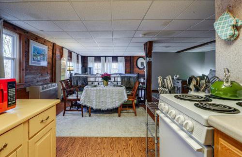 New England Hideaway on Historic 1859 Estate! - Foto 18