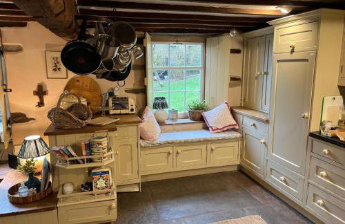 15th Century 6-bed Farmhouse, Sleeps 11, Pets Ok - Foto 43