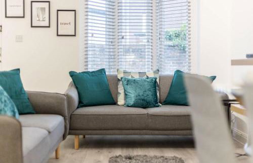 Magnolia House - Beautiful Townhouse in Old Town Poole - Photo 17