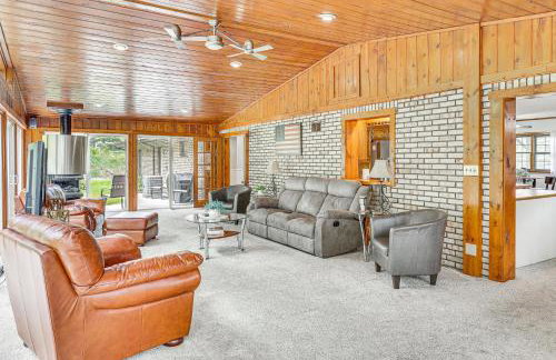 Spacious Ohio Family Home on 5-Acre Property! - Foto 5