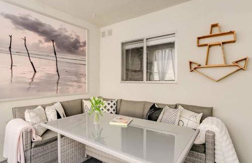 Sophisticated Long Beach Suite with Patio Dining and Parking NRP21-00185 - Foto 17