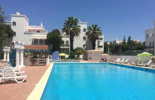 Small cozy flat, by the pool and by the sea - Foto 2