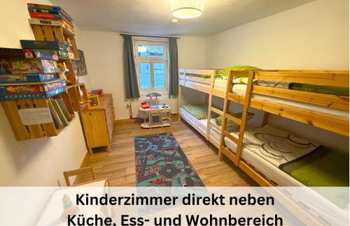 Ferienhaus Pape - 300m2, 17 Betten - mit großem privatem Garten, Pool, Dart, Sauna-, Grill- und Spielbereich - Ideal für Familien - Foto 32