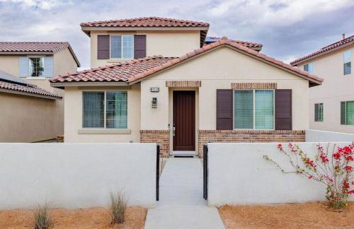 Near Coachella and Stagecoach Palm Springs , PGA resort Villa ,Golf, community pool, gym - Photo 37