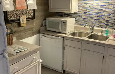 Lakeside Condo with plenty of amenities close to Bristol Mountain - permit - 2024-0018 - Foto 4