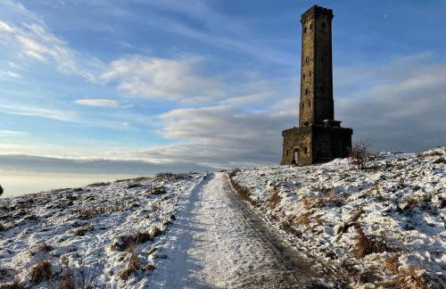 Whole house -Sleeps4-Parking-Garden-BikingHiking - Foto 24