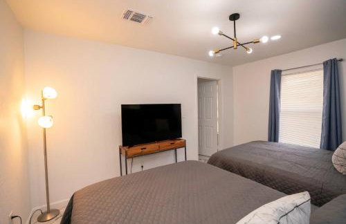 Stylish~Renovated 4Br/2BAT 3MinAirport 10MinDowtn - Foto 12