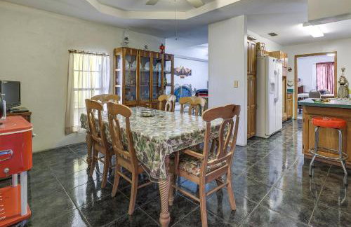 Screened Porch Remote Harlingen House! - Foto 11