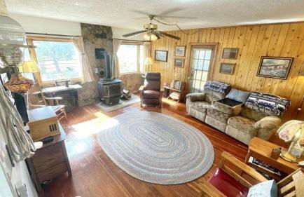 Stunning Cottage with Fire Pit in Saratoga, Wyoming - Foto 53