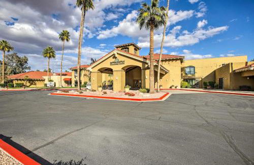 Golf Course View, Community Perks Surprise Home - Foto 32