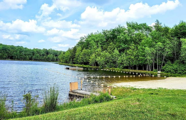 Happy Trails Chalet by Avantstay Sauna + Deck, Private Community Beach Access - Foto 26