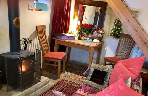 Bijou Cottage in Brontë Country with Wood-burning Stove & Hot Tub Spa - Foto 14