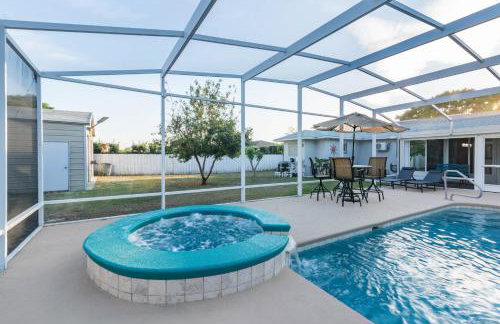 Family Retreat with Pool Fenced Yard AC - Foto 1