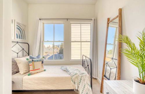 Spacious Townhome Combination for the Whole Family - Photo 9