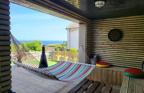 Seaview Home with Private Garden, BBQ, Decking & Fire Pit - Foto 1