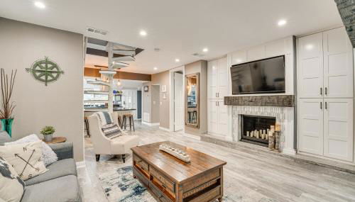 Family Home with Private Pool 24 Mi to Disney! - Foto 2