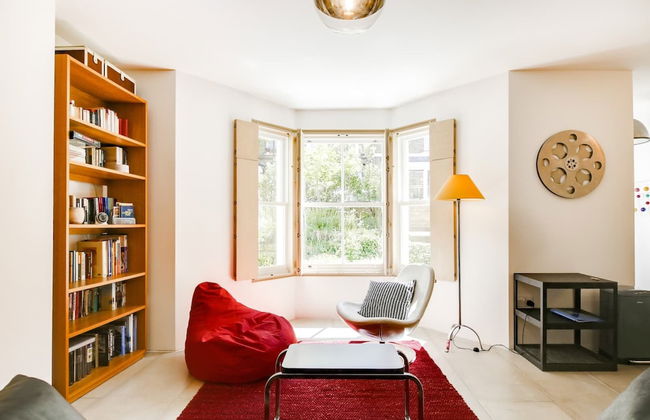 Stylish, Bright Apartment w/ Private Garden - Foto 4