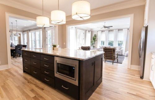 Minutes to Downtown Huge Outdoor Deck HOT TUB - Foto 37