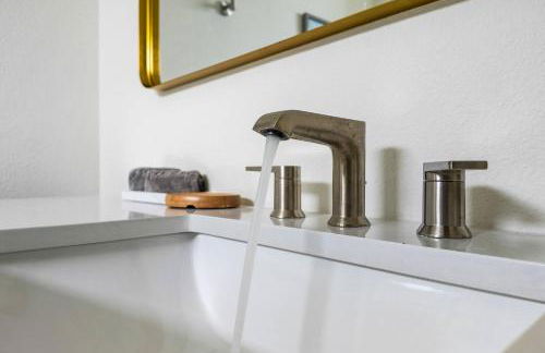 Palms & Pelicans - Photo 54