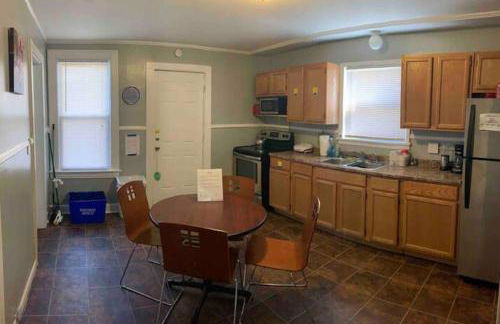 Private Attic room in shared home Near U of R - Photo 27