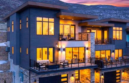 Apex Ridge Retreat by AvantStay Private Hot Tub Fireplace Mountain Views Near Deer Valley East - Photo 1