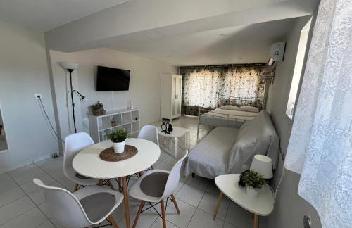 Cozy Mycenae Escape Near Ruins - Foto 5